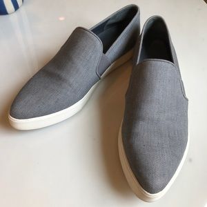 Vince grey pointed toe slip on sneaker, size 9